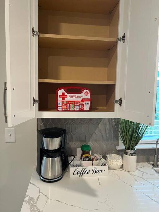 New Spacious 3 Bedroom Suite Garage Parking Free Wi-Fi Office Space And Patio View Duluth Kültér fotó